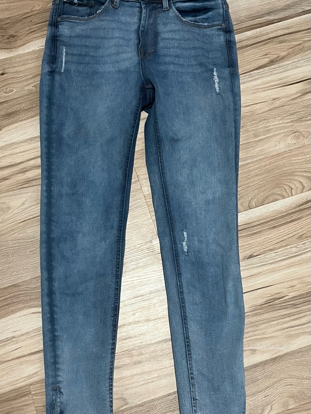 Kensie Medium Wash Blue Skinny Jeans with Light Distressing